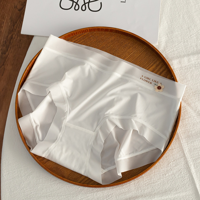 Ženske trokutaste gaćice, glavni materijal najlon, pamučna podstava, srednji pojas, patchwork tkanina