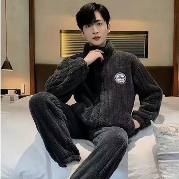 Férfi coral velúr lounge ruha, extra vastag téli pizsama szett álló gallérral és hosszú nadrággal, minimalistikus, laza otthoni viselet