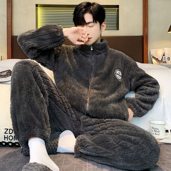 Férfi coral velúr lounge ruha, extra vastag téli pizsama szett álló gallérral és hosszú nadrággal, minimalistikus, laza otthoni viselet