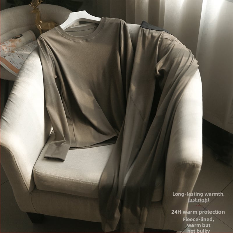 Vīriešu termiskais apģērba komplekts – elastīgs plāns tops un bikses, 93,3% poliesters / 6,7% elastāns, vienslāņu, mēreni silts, 161–180 g/m2