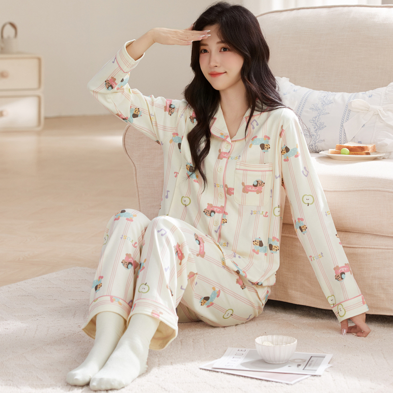Po gimdymo naktiniai drabužiai maitinti su maitinančiu atvartu, medvilnė >95%, ilgos rankovės, anime spaudas