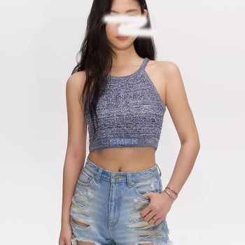 Ženski pamukasti sportski top, 50-70% pamuka, uski kroj, street hipster stil, ljeto 2023