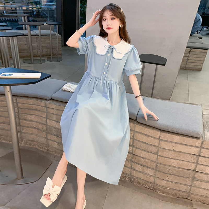 Φορμάκι εγκυμοσύνης για θηλασμό με κουμπιά μπροστά, γιακά τύπου λαπέλ, φούσκωτα μανίκια 3/4, φούστα με πατγουόρκ σε μεσαίο μήκος, ύφασμα πολυεστέρα-βαμβάκι (70–80% βαμβάκι).