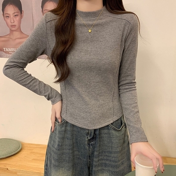 Moteriški poliesteriniai marškinėliai su fleece įdėklu, ilgos rankovės, pusiau aukštas kaklas, žuvies kaulo raštas ir išlenktas apdailos kraštas - siauras kirpimas