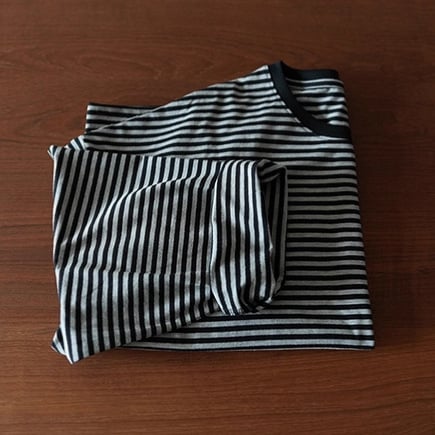 Moteriški dryžuoti marškinėliai su ilgomis rankovėmis, apvalia iškirpte, laisvas kirpimas, medvilnės-elastano mišinys