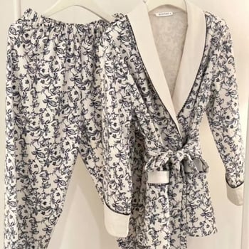Dvodjelni set pidžama od Island Velvet, s dizajnom vezanja, kardigan stil, deblji materijal 201–250 g/m²