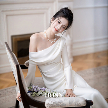 Сватбена рокля с едно рамо, А-линия силует, сатен, дълга пола, ръкав 3/4, висока талия