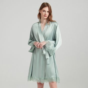 Dva dijela satenog noćnog od svile s izvezenim leptirima i čipkom, 100% Mulberry svila, satenski završetak, 19 momme