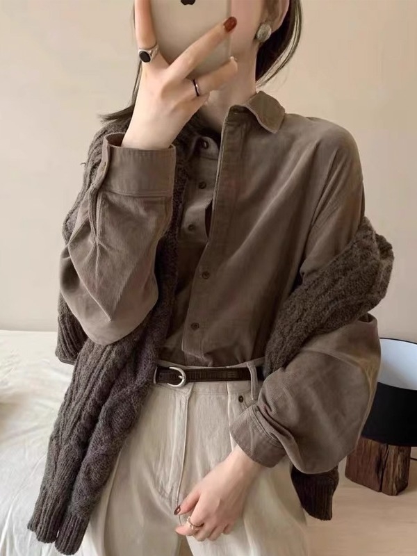 Cămașă din corduroy cu guler rever, mâneci lungi, nasturi simpli, lungime obișnuită