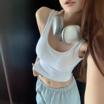 Kamisol s ugrađenim jastučićima za prsa, lagani ljetni top na preklop, slim fit, duljina 50-65 cm, jednobojni materijal od poliestera s elastanom (70-80% poliester, <30% elastan); nepomične naramenice; Ljeto 2024