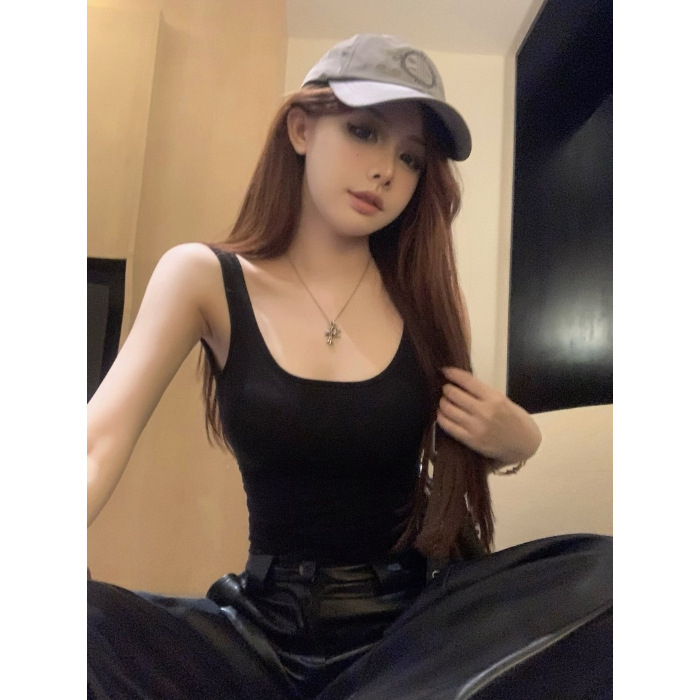 Kamisol s ugrađenim jastučićima za prsa, lagani ljetni top na preklop, slim fit, duljina 50-65 cm, jednobojni materijal od poliestera s elastanom (70-80% poliester, <30% elastan); nepomične naramenice; Ljeto 2024