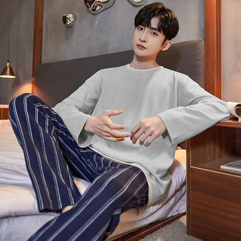 Muški pamuk pijama set – 100% pamuk, pulover s okruglim izrezom, dugi rukavi, hlače, srednje debljine 161–180 g/m², sva godišnja kućna odjeća