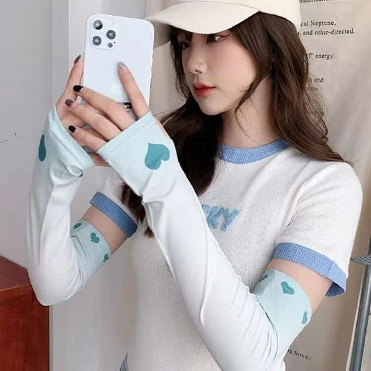 Градиентни Ice Silk ръкави за момичета - защита за ръката и предмишницата, мотив сърце, лято, 81–95% Ice Silk (полиестер) и ≤10% спандекс