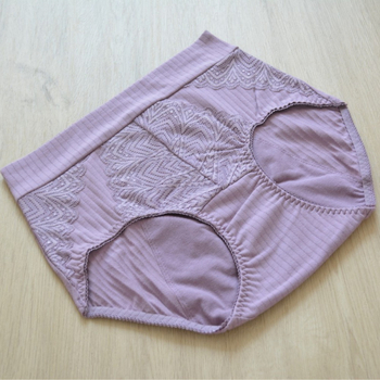 Женско менструално бельо от памук с дантела, райе, висока талия; основна материя: памук 95%, чатал: 100% памук
