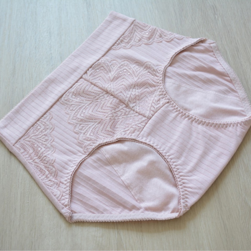 Женско менструално бельо от памук с дантела, райе, висока талия; основна материя: памук 95%, чатал: 100% памук