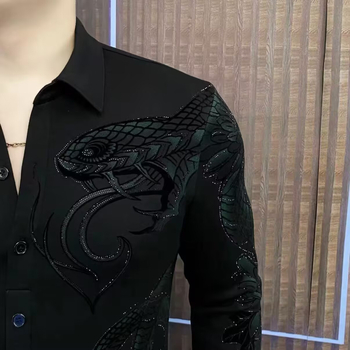 Ανδρικό πουκάμισο με φλίς επένδυση, εφαρμοστό σχήμα (slim), μακριά μανίκια, γιακά τύπου λαπέλ, μίξη πολυεστέρα 71–80%