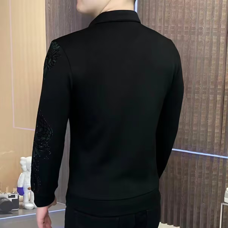 Ανδρικό πουκάμισο με φλίς επένδυση, εφαρμοστό σχήμα (slim), μακριά μανίκια, γιακά τύπου λαπέλ, μίξη πολυεστέρα 71–80%