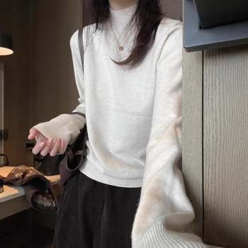 Безшевно трикотажно горнище от вискоза-полиестер смес, корейски стил, свободна кройка, висока яка.