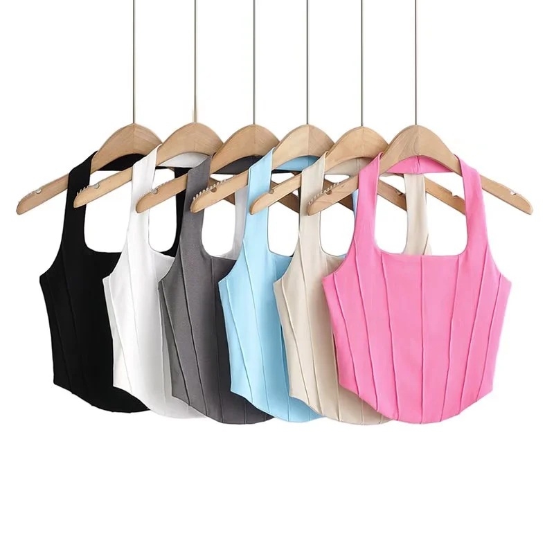 Halterski top, uski kroj, street-hipster stil, pamuk-poliester smjesa 80-90%