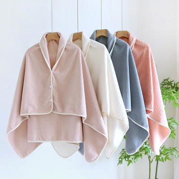 Μετά τον τοκετό μανδύας γαλουχίας σε στυλ καρντιγκάν, φλανέλ 100% πολυεστέρας, χωρίς μανίκια, βαρύ ύφασμα 251–300 g/m², κατάλληλος για φθινόπωρο και χειμώνα και για όλες τις εποχές