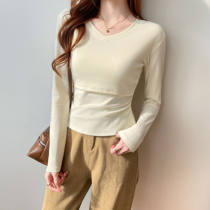 Žindymo marškinėliai rudens–žiemos sezonui, V kaklo linija, ilgomis rankovėmis, 95% medvilnė, siauras kirpimas, žindymo angos