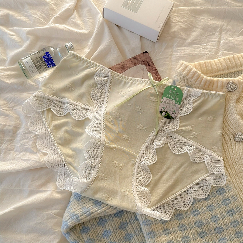 Ženske gaćice s čipkom od modalnog materijala, srednja visina struka, visok rez, jacquard, prozračne i antibakterijske, podstava od Mulberry svile