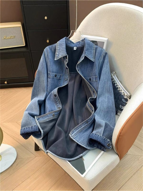Denim košulja-jakna s fleec navlakom, opuštenog kroja, retro stil, svijetlo plava, casual jesen-zima za žene