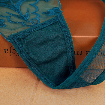Moteriškos thong kelnaitės – kvėpuojantis tinklinis audinys, jacquard su gėlių raštu, pagrindinis audinys elastanas, žemas juosmuo