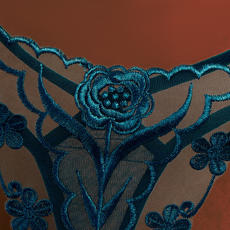 Moteriškos thong kelnaitės – kvėpuojantis tinklinis audinys, jacquard su gėlių raštu, pagrindinis audinys elastanas, žemas juosmuo