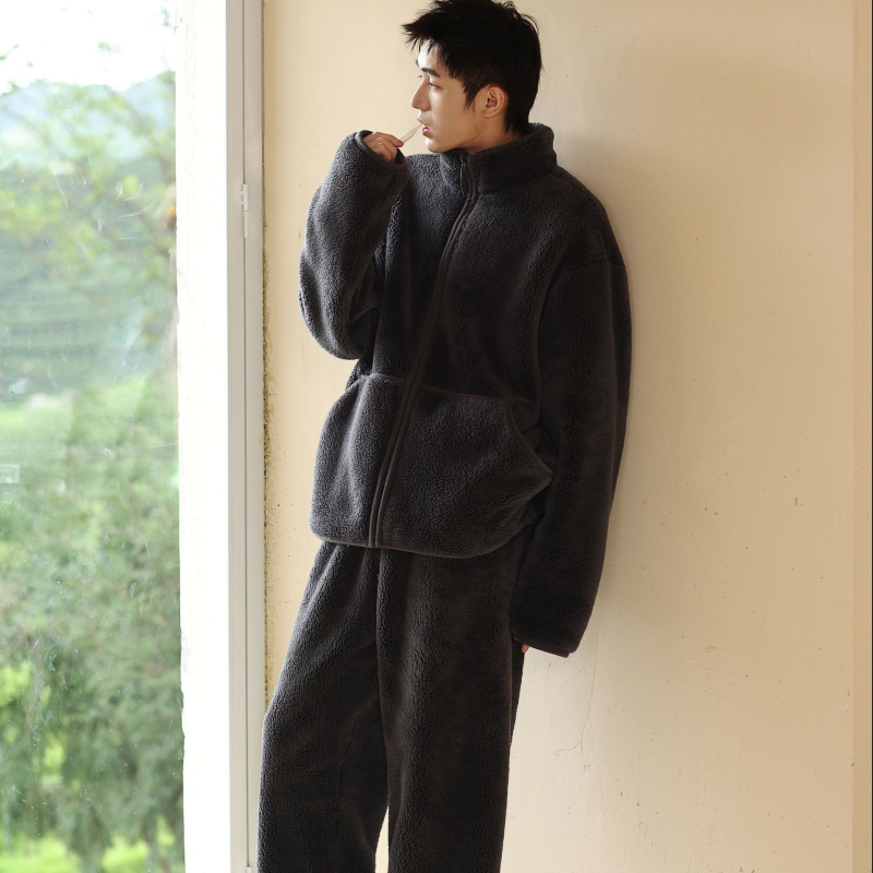 Set de pijamale pentru bărbați, din catifea caldă îngroșată, stil cardigan casual, cu guler stand, țesătură extra groasă (401–500 g/m2)