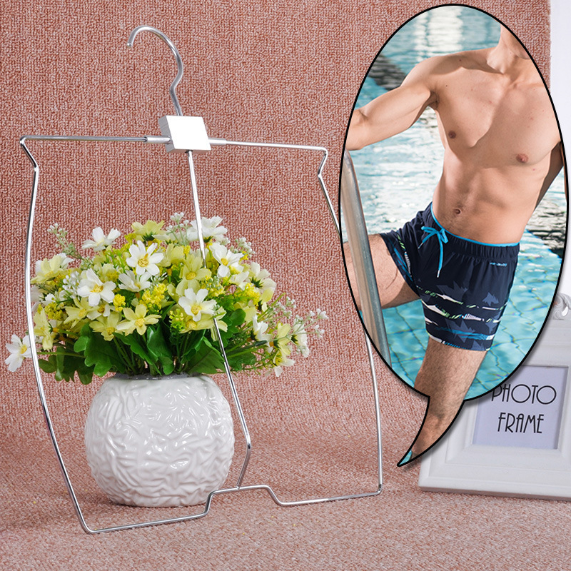 Maudymosi kostiumėlių ir apatinių drabužių ekspozicijos stovas – metalinis pakabų laikiklis, nerūdijančio plieno rėmas, lengvas prabangos stilius, skirtas pakaboms, kelnioms ir kaklaraiščių laikymui