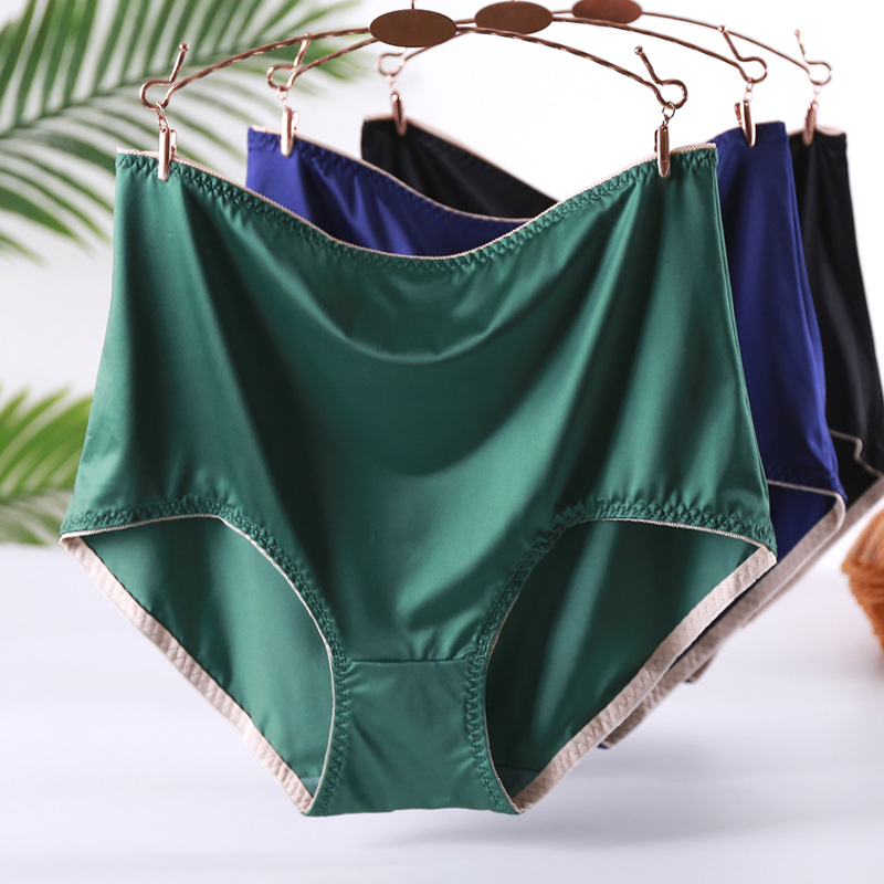 Chiloți femei plus-size cu talie înaltă, din nailon satin; culoare solidă; căptușeală din bumbac; material principal 85% nailon; țesătură satinată