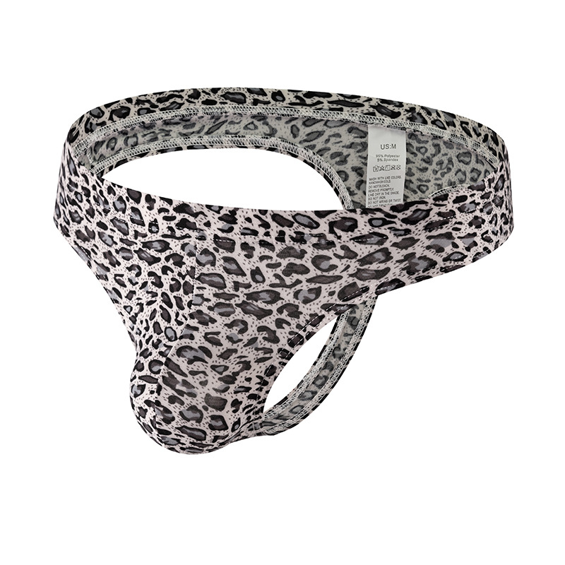 Chiloți tip thong pentru bărbați – imprimeu leopard, țesătură tricotată din poliester, talie joasă, material principal 90–95% poliester, căptușeală la zona intima 90–95% poliester