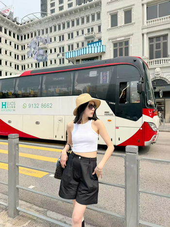 Női rövid, varrásmentes sportos top — gyorsan száradó, alap- és külső rétegként is használható, Nylon + Spandex 95/5, rövid fazon 35,5–41,5 cm, Ősz 2025