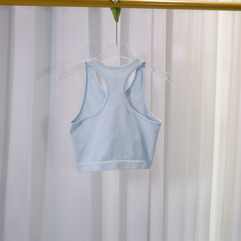 Női rövid, varrásmentes sportos top — gyorsan száradó, alap- és külső rétegként is használható, Nylon + Spandex 95/5, rövid fazon 35,5–41,5 cm, Ősz 2025