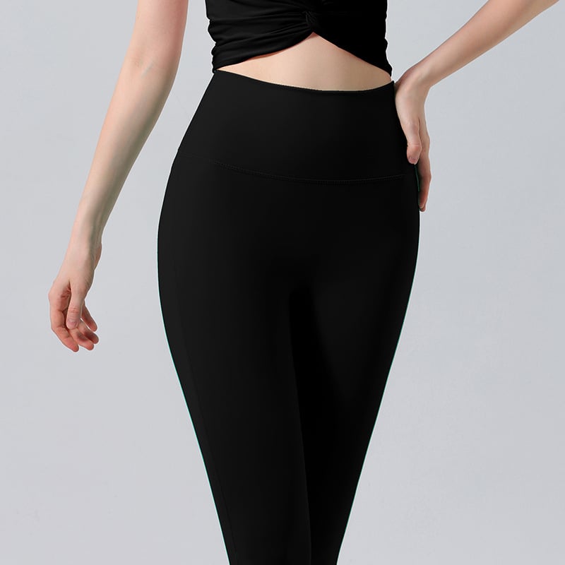 Sieviešu bez piedurknēm sporta krūšturis un joga bikses komplekts, neilons‑spandeksa audums, iekļauta krūšu pildviela, pulovera tops