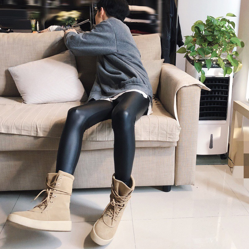 Vīriešu šaurās PU ādas bikses, vienkrāsains raksts, plāns audums, sintētiskā āda, vienkāršs stils