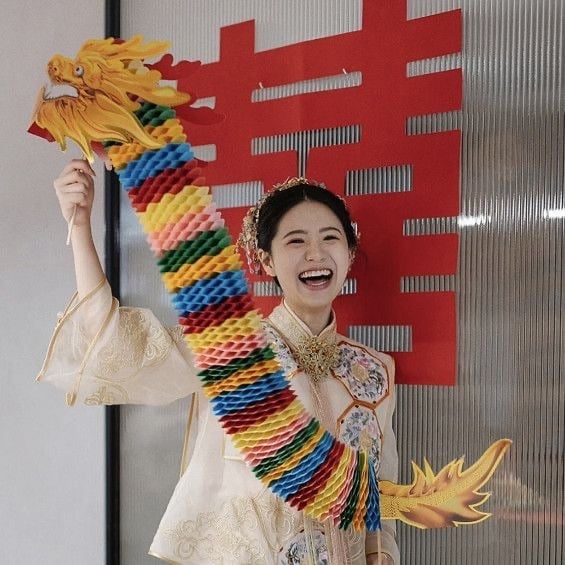 Сватбен фотопроп: хартиен дракон за танц на дракон, марка Yisheng; опаковка: OPP пакет; материал: хартия; предназначение: сватба