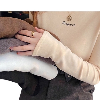 Sievietēm termālais tops ar poliesteru un flīsa oderi, brīvs griezums, apaļa kakla, īsās piedurknes