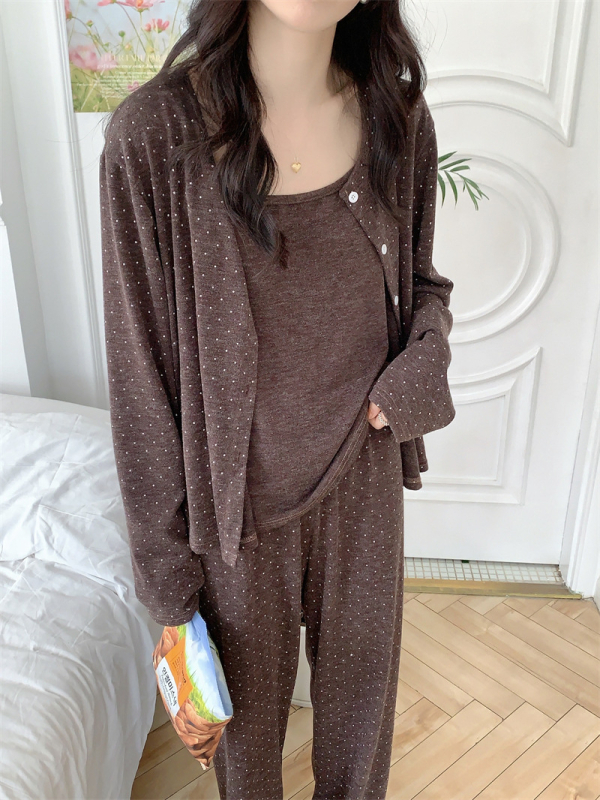 Pidžama set, pleteni materijal, poliester 95–100%, debljina 201–250 g/m², okrugli vrat, dugi rukavi, minimalistički stil
