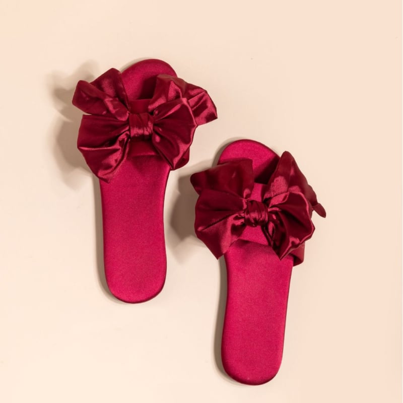 Pāru iekšējās čības ar satīna lenci — elpojošas, pretslīdēšana, sviedru uzsūkšana, augšējā daļa audums, zole zem 1,5 cm