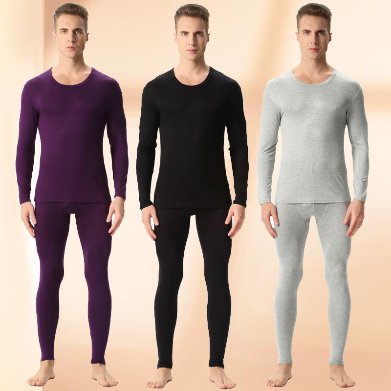 Set de pijamale din modal pentru bărbați: bluza cu mânecă lungă și pantaloni; tricot subțire, 80–90% modal, 181–200 g/m², pentru toate anotimpurile