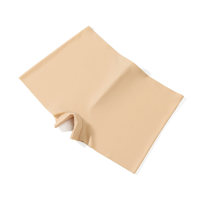 Moterų boxer šortai – antišvytėjimas, be pėdsakų, kvėpuojantys, greitai džiūstantys, nematomi; audinys: nailonas; mezginys: megztas; iekšvartis: medvilnė; pagrindinis audinys: 90–95% nailonas