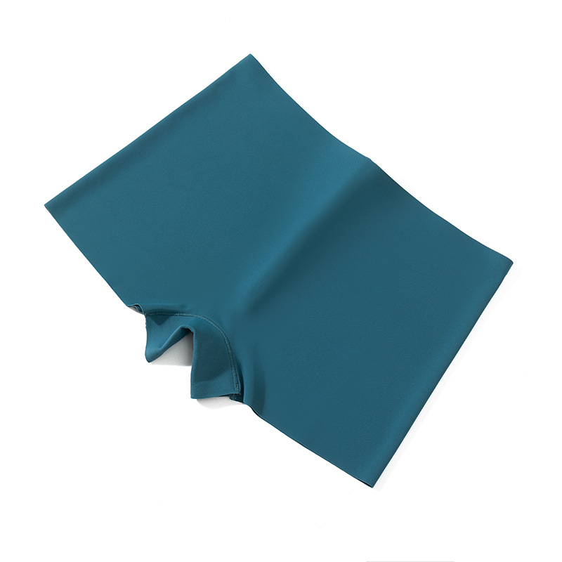 Moterų boxer šortai – antišvytėjimas, be pėdsakų, kvėpuojantys, greitai džiūstantys, nematomi; audinys: nailonas; mezginys: megztas; iekšvartis: medvilnė; pagrindinis audinys: 90–95% nailonas