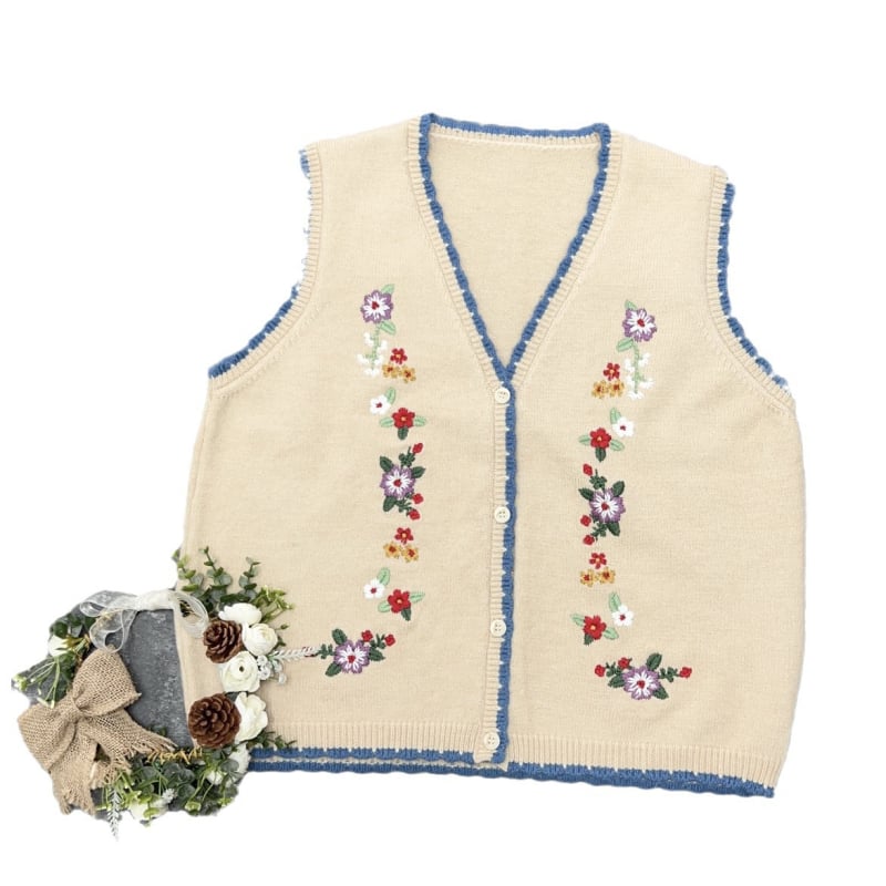 Mori stiliaus mezginė liemenė su gėlių siuvinėjimu, V formos kaklas, 50–65 cm ilgis