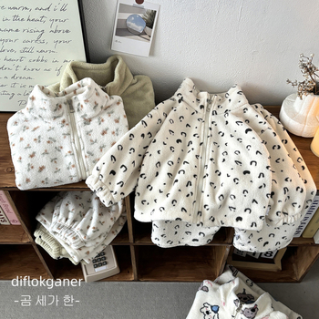 Vaikų pižama iš koralinio veliūro, unisex, 100% poliesterio fleece, storos tekstūros, gyvūnų ir animacinių filmų raštas, korėjietiškas stilius