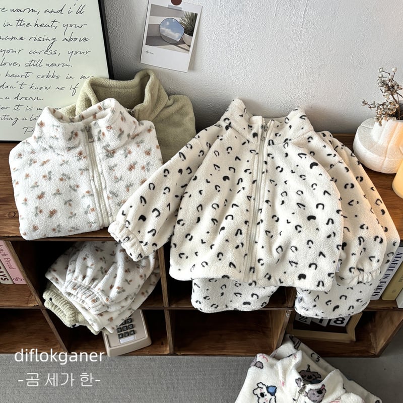 Vaikų pižama iš koralinio veliūro, unisex, 100% poliesterio fleece, storos tekstūros, gyvūnų ir animacinių filmų raštas, korėjietiškas stilius