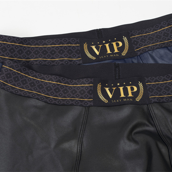 Boxeri pentru bărbați cu buzunar generos, aspect piele artificială, material poliester 90–95%, talie medie, model pentru conturarea corpului, lenjerie sport de la Male bully shield