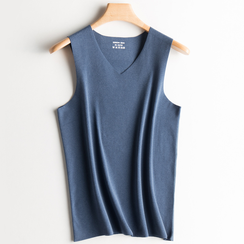 Vyrų be rankovių liemenė su V formos kaklu iš kationinio poliesterio audinio, tankus 251–300 g/m2, ruduo–žiema