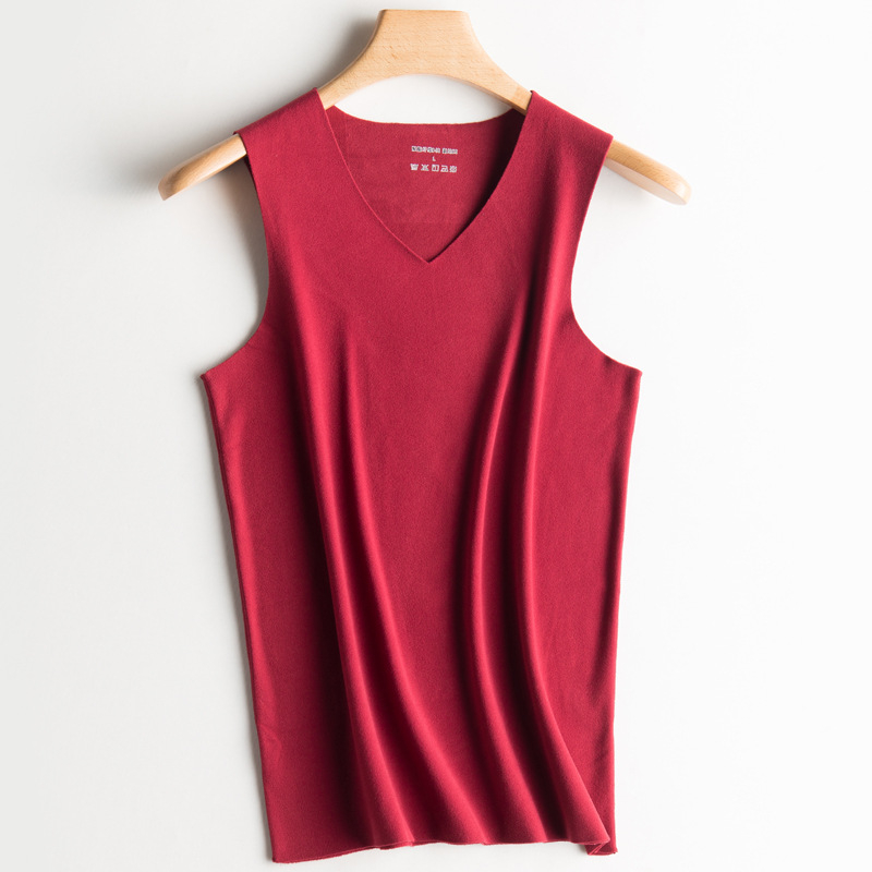 Vyrų be rankovių liemenė su V formos kaklu iš kationinio poliesterio audinio, tankus 251–300 g/m2, ruduo–žiema